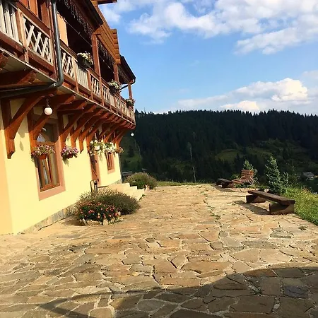 Villa_vovkal * Yablunytsia